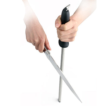 Diamond-coated honing steel for knife maintenance