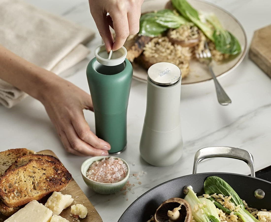 Chef Supply Co Salt And Pepper Grinders Non-spill Salt & Pepper Mill Set 2Pcs